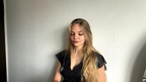 Amelia online show from November 5, 2025, 6:13 am