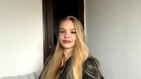 Amelia online show from November 7, 2025, 5:51 am