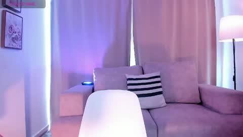 Ari online show from May 5, 2026, 2:25 pm