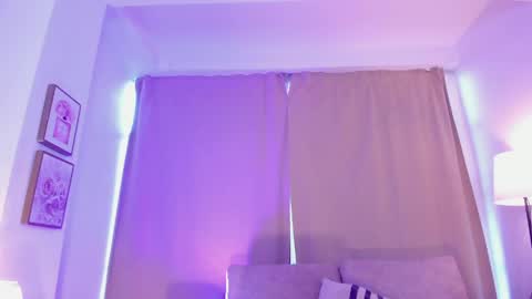 Ari online show from May 11, 2026, 2:34 pm