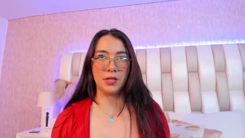 ari_lynn_ online show from November 22, 2025, 4:11 am