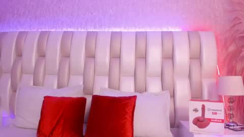 ari_lynn_ online show from April 29, 2026, 3:10 am