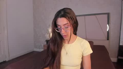 Ari Wilde online show from May 9, 2026, 2:00 pm