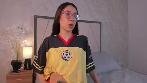 Ari Wilde online show from June 27, 2026, 12:44 pm