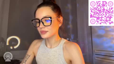 aria_mila online show from February 9, 2026, 8:57 pm