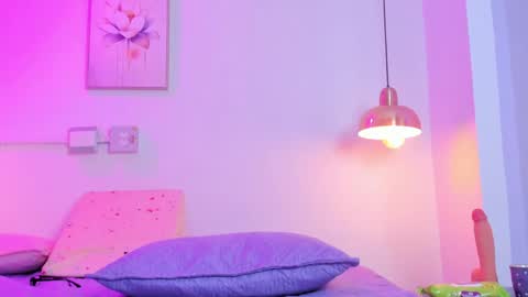 aria_millers1 online show from April 25, 2026, 1:41 pm