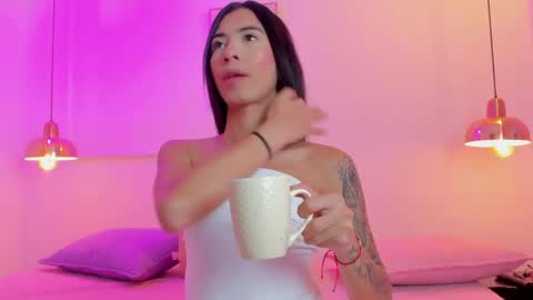 aria_millers1 online show from May 14, 2026, 11:39 am