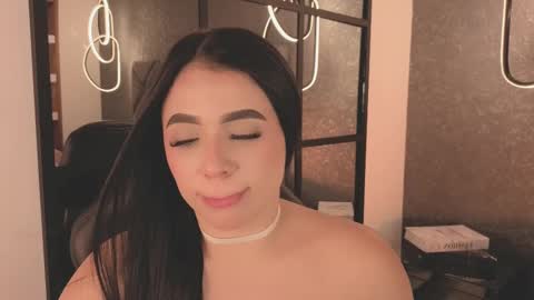 Snapshot of aria_moont chatting on September 26, 2025, 12:14 am I OOT online show from September 26, 2025, 12:14 am