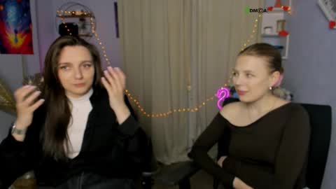 aria_voss_ online show from May 13, 2026, 2:25 pm