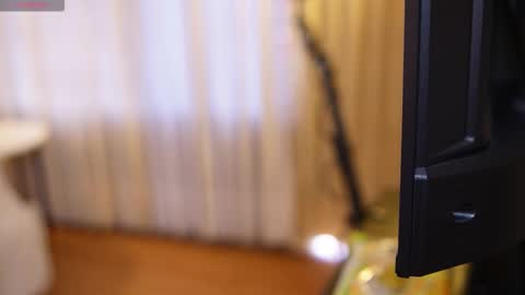 Snapshot of ariaa_isabell chatting on October 9, 2025, 6:28 pm Ariaa online show from October 9, 2025, 6:28 pm