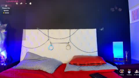 Snapshot of ariabroown chatting on April 7, 2026, 12:27 pm Ari online show from April 7, 2026, 12:27 pm