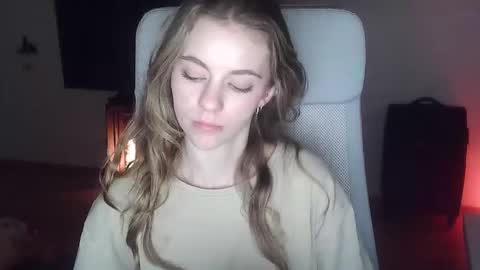 AriaCreazy online show from December 18, 2025, 9:32 pm