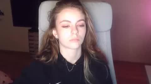 AriaCreazy online show from February 10, 2026, 9:41 pm