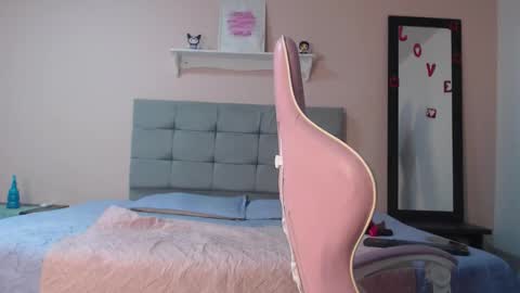 ariadeluca online show from February 18, 2026, 9:44 pm