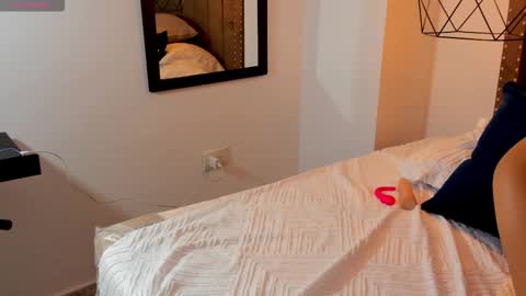 ariadelune7 online show from January 7, 2026, 9:39 pm