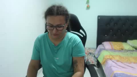 ...Ariana... online show from November 4, 2025, 6:40 pm