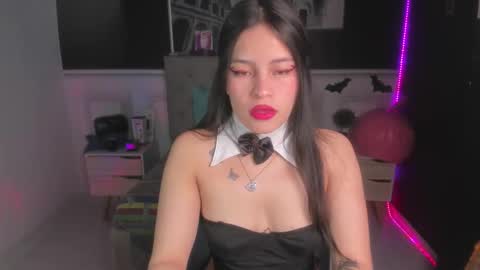 Ari online show from December 21, 2025, 3:52 pm