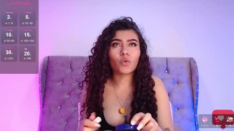 Snapshot of ariadna_tr chatting on December 4, 2024, 6:50 pm Ari online show from December 4, 2024, 6:50 pm