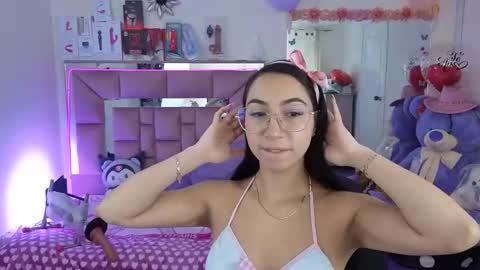 ariadnacappelletty online show from November 26, 2025, 3:57 pm