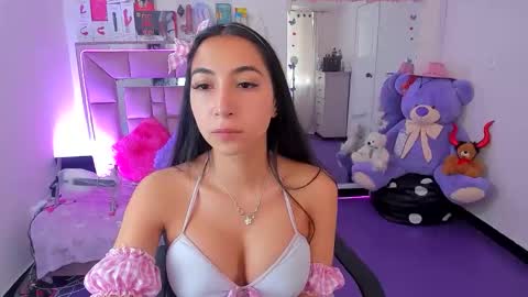 ariadnacappelletty online show from May 5, 2026, 4:59 pm