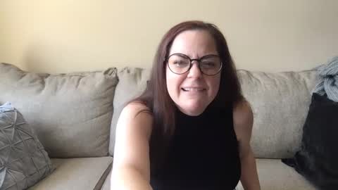 ariadnecox01 online show from September 12, 2025, 6:41 pm