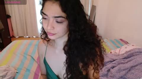 ariagal online show from May 6, 2026, 6:46 pm