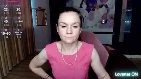 AriaGray online show from June 19, 2026, 2:27 am