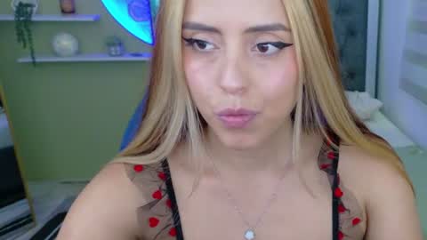 ariah_cute online show from June 17, 2026, 7:59 pm