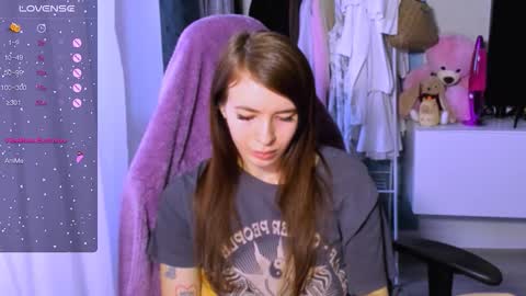 Ari online show from October 26, 2025, 6:19 am