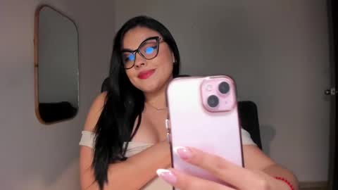 Snapshot of ariana__vega chatting on March 11, 2025, 2:21 am Ariana Vega IG arivegax1 TW arivegax1 online show from March 11, 2025, 2:21 am