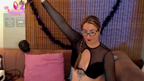 Snapshot of ariana_cross_ chatting on October 3, 2025, 5:10 pm Ariana Cruz online show from October 3, 2025, 5:10 pm