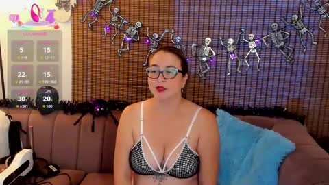 Snapshot of ariana_cross_ chatting on October 14, 2025, 12:28 pm Ariana Cruz online show from October 14, 2025, 12:28 pm