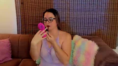 Ariana Cruz online show from May 11, 2026, 12:44 pm