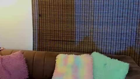Ariana Cruz online show from May 17, 2026, 12:56 pm