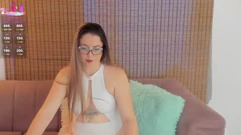 Ariana Cruz online show from August 4, 2026, 12:41 pm