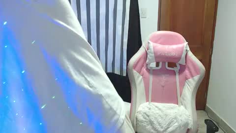 Snapshot of ariana_esteban07 chatting on March 12, 2026, 11:16 am ariana_esteban07 online show from March 12, 2026, 11:16 am