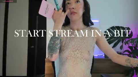 DaniAri - dimension X at night NY time online show from June 25, 2026, 5:17 pm