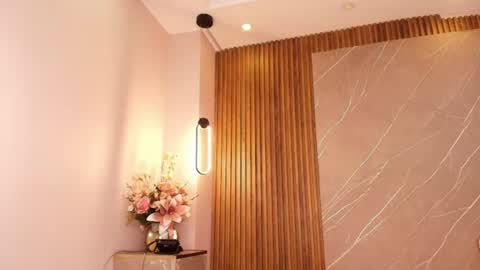 Ariana online show from August 5, 2026, 11:57 am