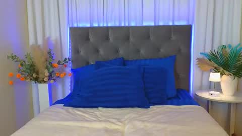 Snapshot of ariana_petite chatting on March 8, 2026, 11:52 pm Ariana online show from March 8, 2026, 11:52 pm