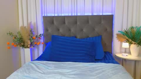 Snapshot of ariana_petite chatting on March 17, 2026, 12:04 am Ariana online show from March 17, 2026, 12:04 am