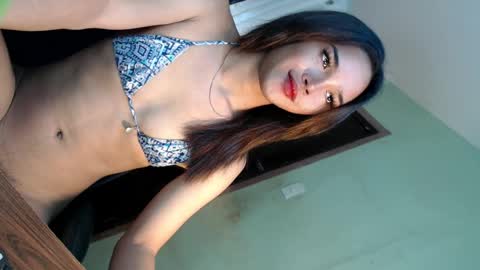 Snapshot of ariana_queen_hugecock69 chatting on December 21, 2025, 11:12 pm Arian online show from December 21, 2025, 11:12 pm