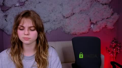 ariana_ross7 online show from May 12, 2026, 7:11 pm