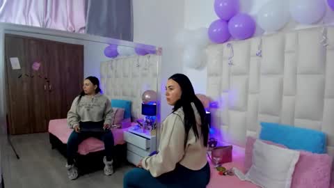  ariana  online show from November 7, 2025, 3:56 pm