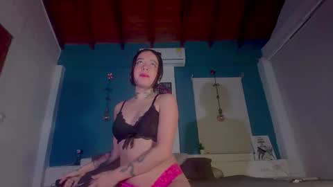 ariana_whitee online show from October 9, 2025, 10:13 am