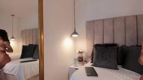 Ariana  online show from November 16, 2025, 8:14 pm