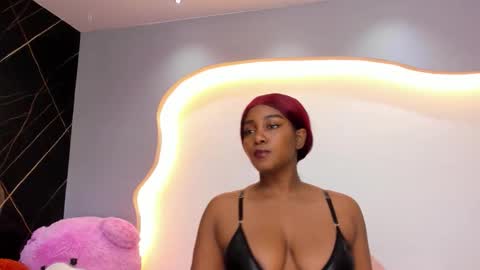 Snapshot of arianaablack chatting on April 19, 2026, 12:04 pm Ariana online show from April 19, 2026, 12:04 pm