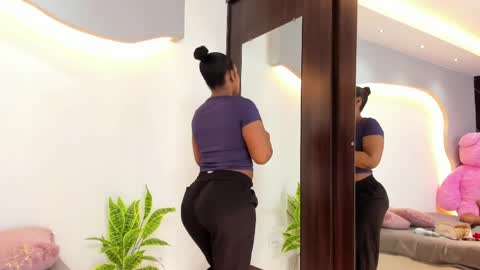 Snapshot of arianaablack chatting on May 7, 2026, 12:10 pm Ariana online show from May 7, 2026, 12:10 pm