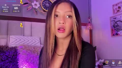 Ariana online show from November 21, 2025, 4:49 pm