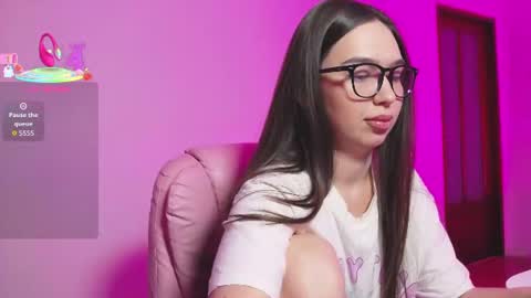 arianahot777 online show from June 17, 2026, 9:49 pm