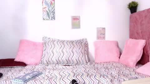 Ariana online show from February 16, 2026, 9:44 pm